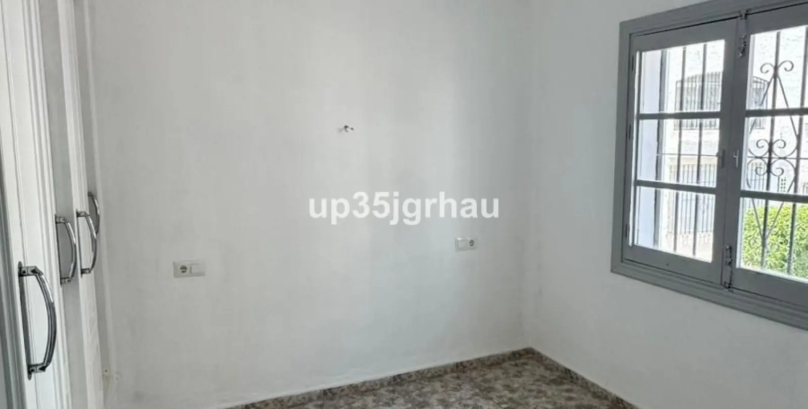 Продажа апартаментов на среднем этаже в Estepona 26