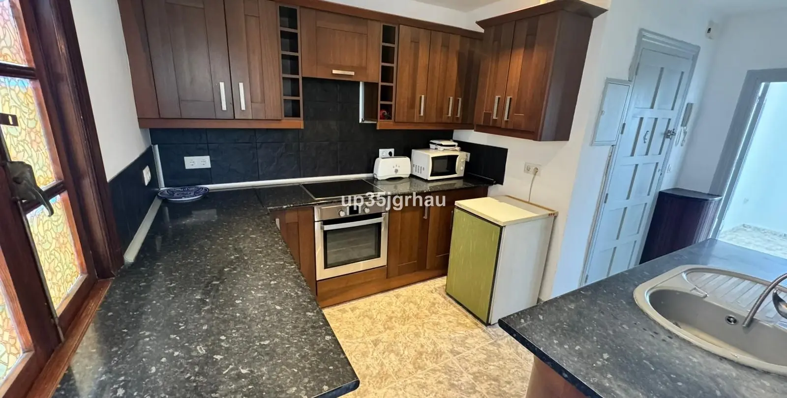 Продажа апартаментов на среднем этаже в Estepona 27