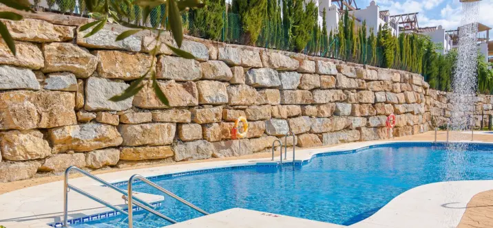 Продажа апартаментов на первом этаже в Casares Playa 3