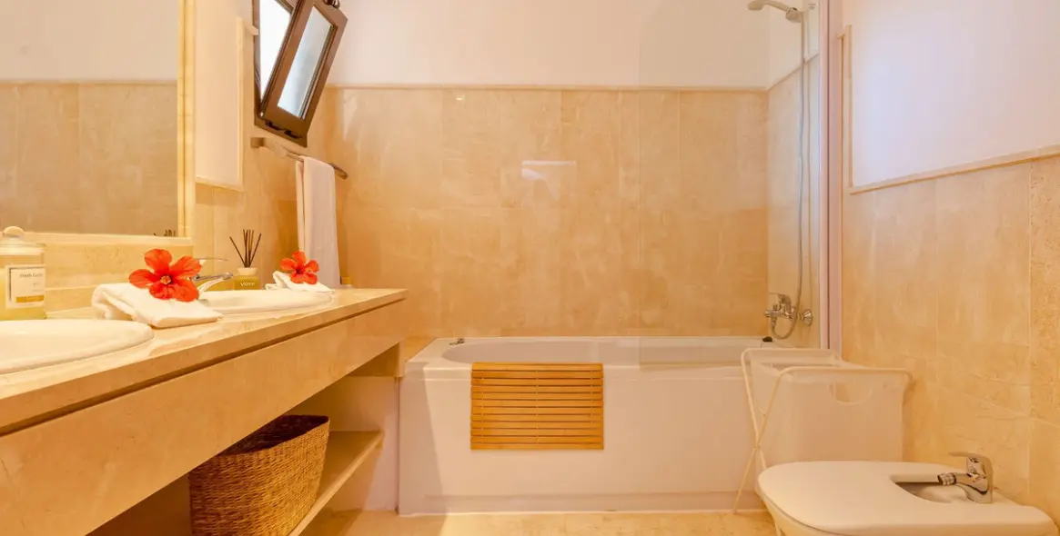 Продажа апартаментов на первом этаже в Casares Playa 17