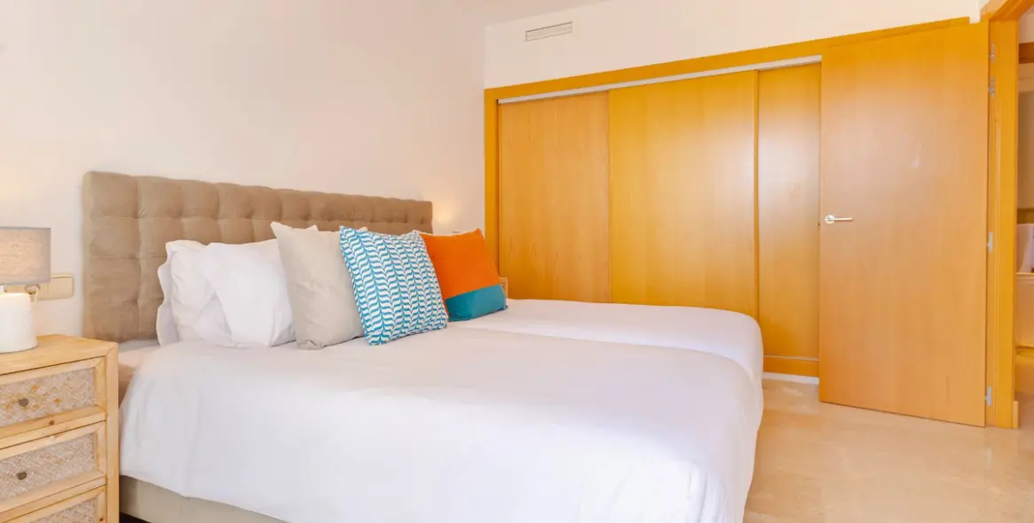 Продажа апартаментов на первом этаже в Casares Playa 24