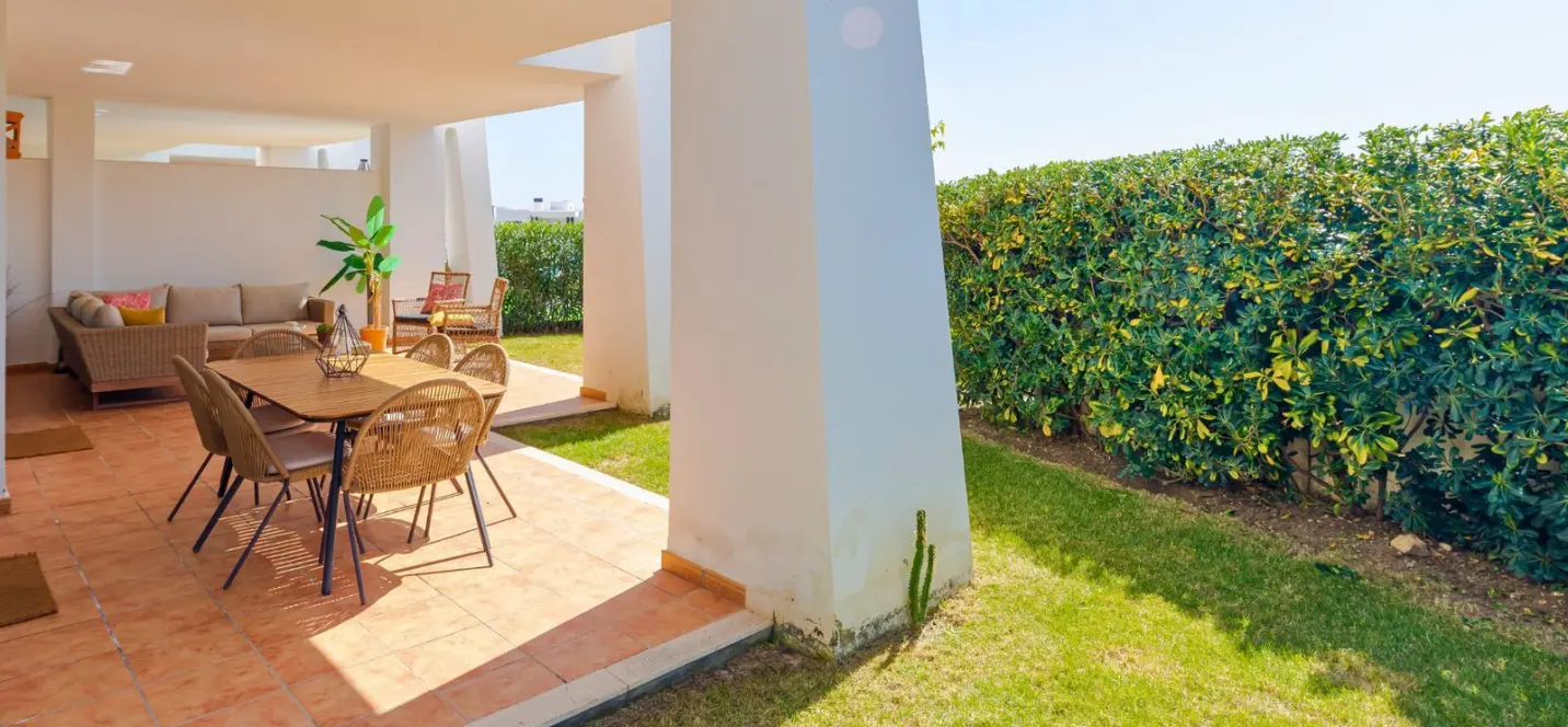 Venta de apartamento en planta baja en Casares Playa 1