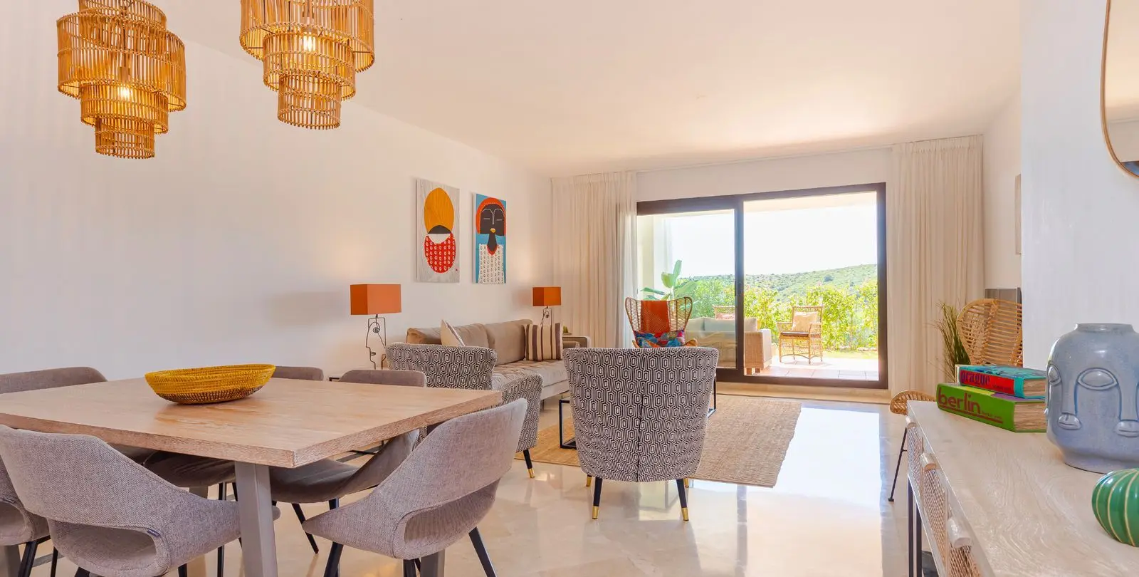 Продажа апартаментов на первом этаже в Casares Playa 3