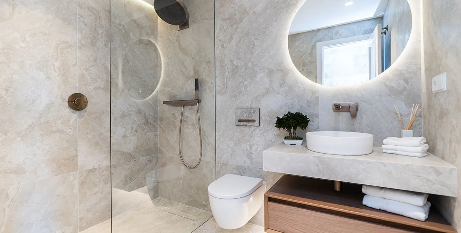 Venta de apartamento en planta media en Bel Air 22