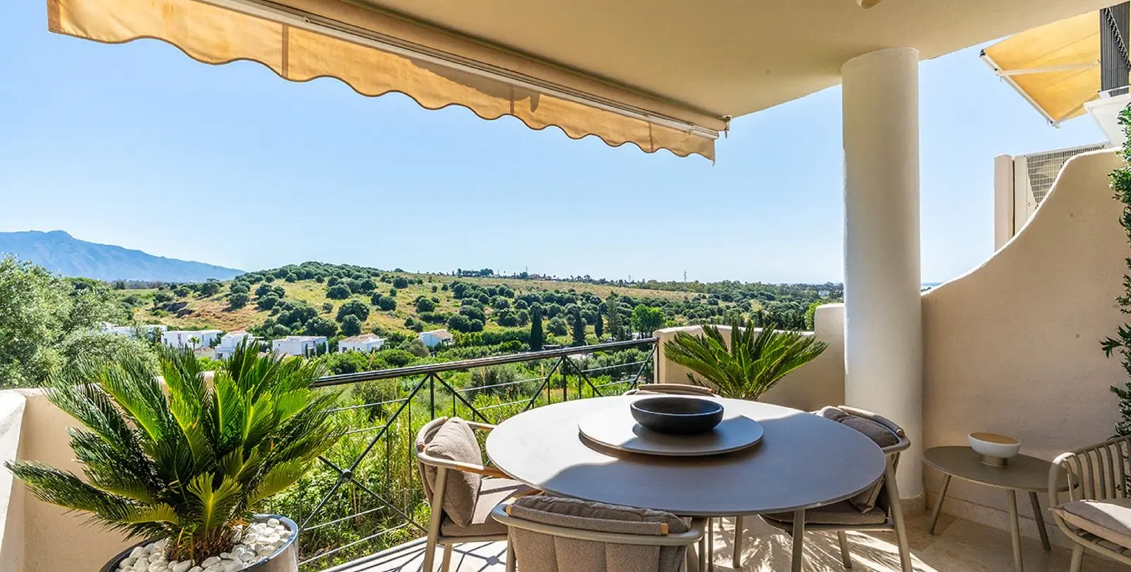 Venta de apartamento en planta media en Bel Air 26