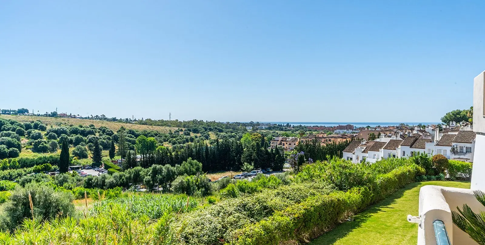 Venta de apartamento en planta media en Bel Air 28