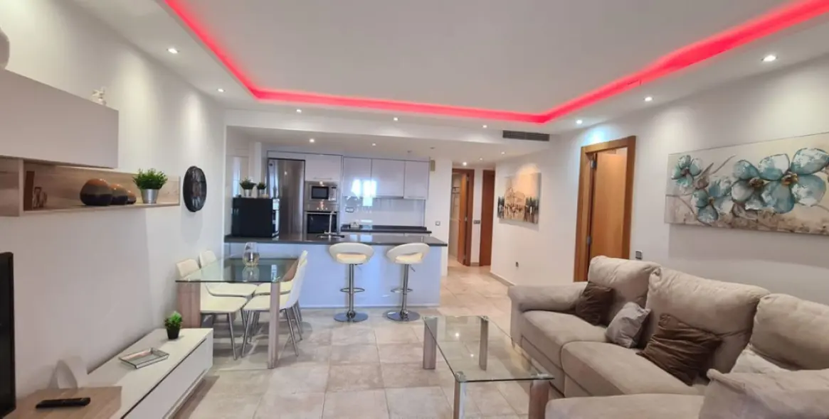 Sale of penthouse in Higueron 4