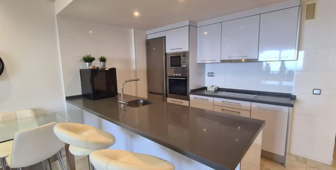 Sale of penthouse in Higueron 7