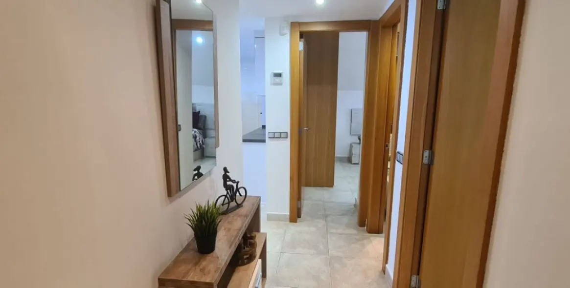Sale of penthouse in Higueron 17