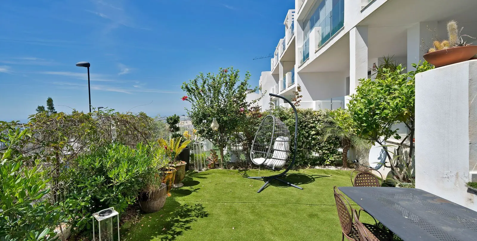 Sale of ground floor apartment in Benalmadena 1