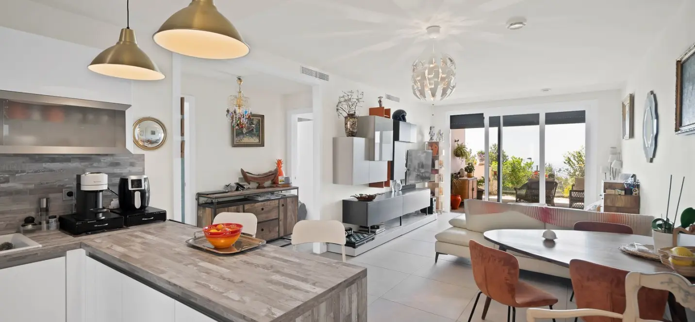 Sale of ground floor apartment in Benalmadena 3