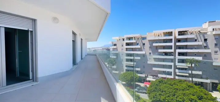 Sale of penthouse in Nueva Andalucía 0