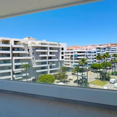 Sale of penthouse in Nueva Andalucía