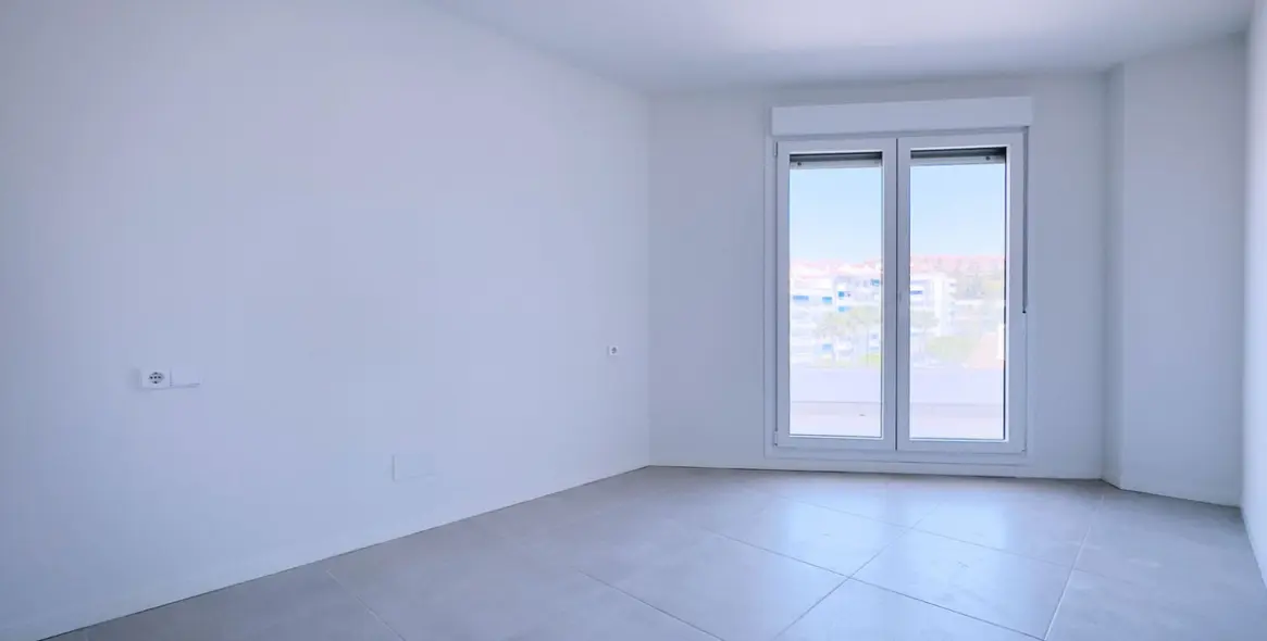 Sale of penthouse in Nueva Andalucía 23