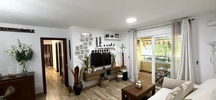 Продажа апартаментов на среднем этаже в Estepona 1