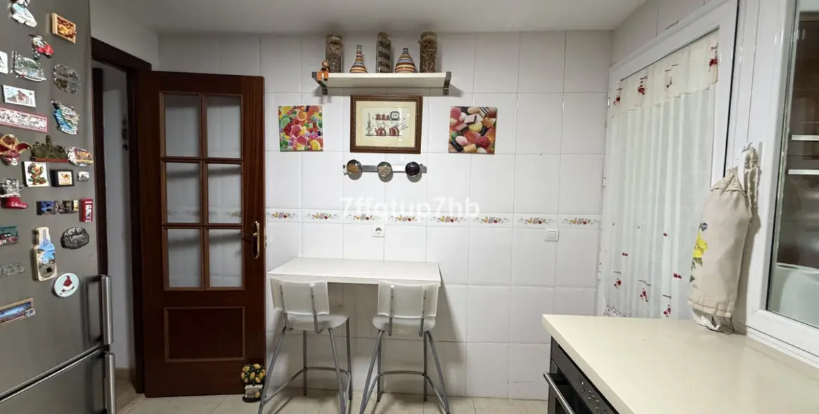 Продажа апартаментов на среднем этаже в Estepona 9