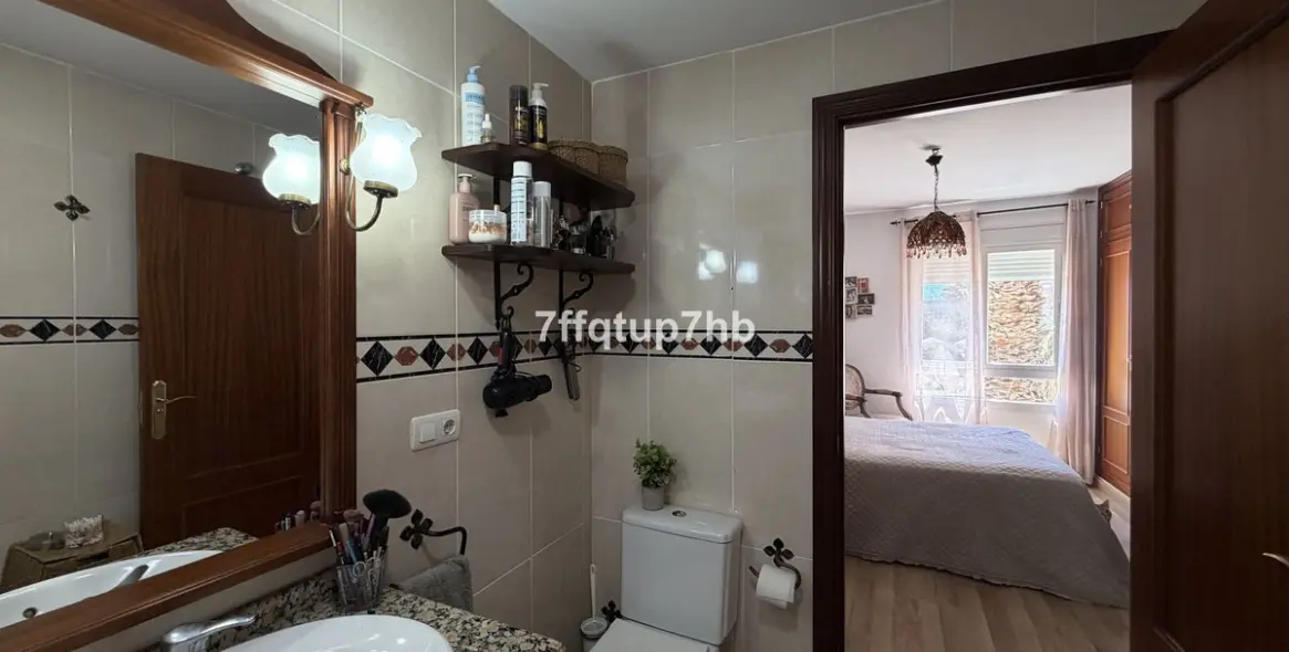 Продажа апартаментов на среднем этаже в Estepona 12