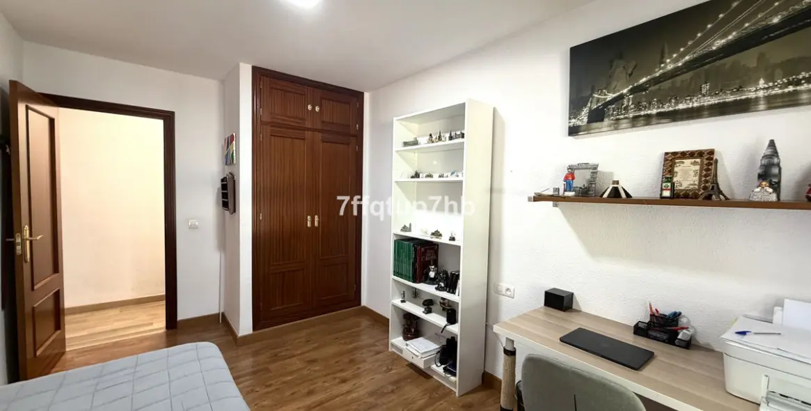 Продажа апартаментов на среднем этаже в Estepona 15