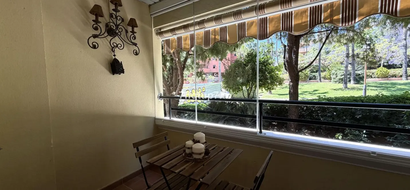 Sale of middle floor apartment in Estepona 0