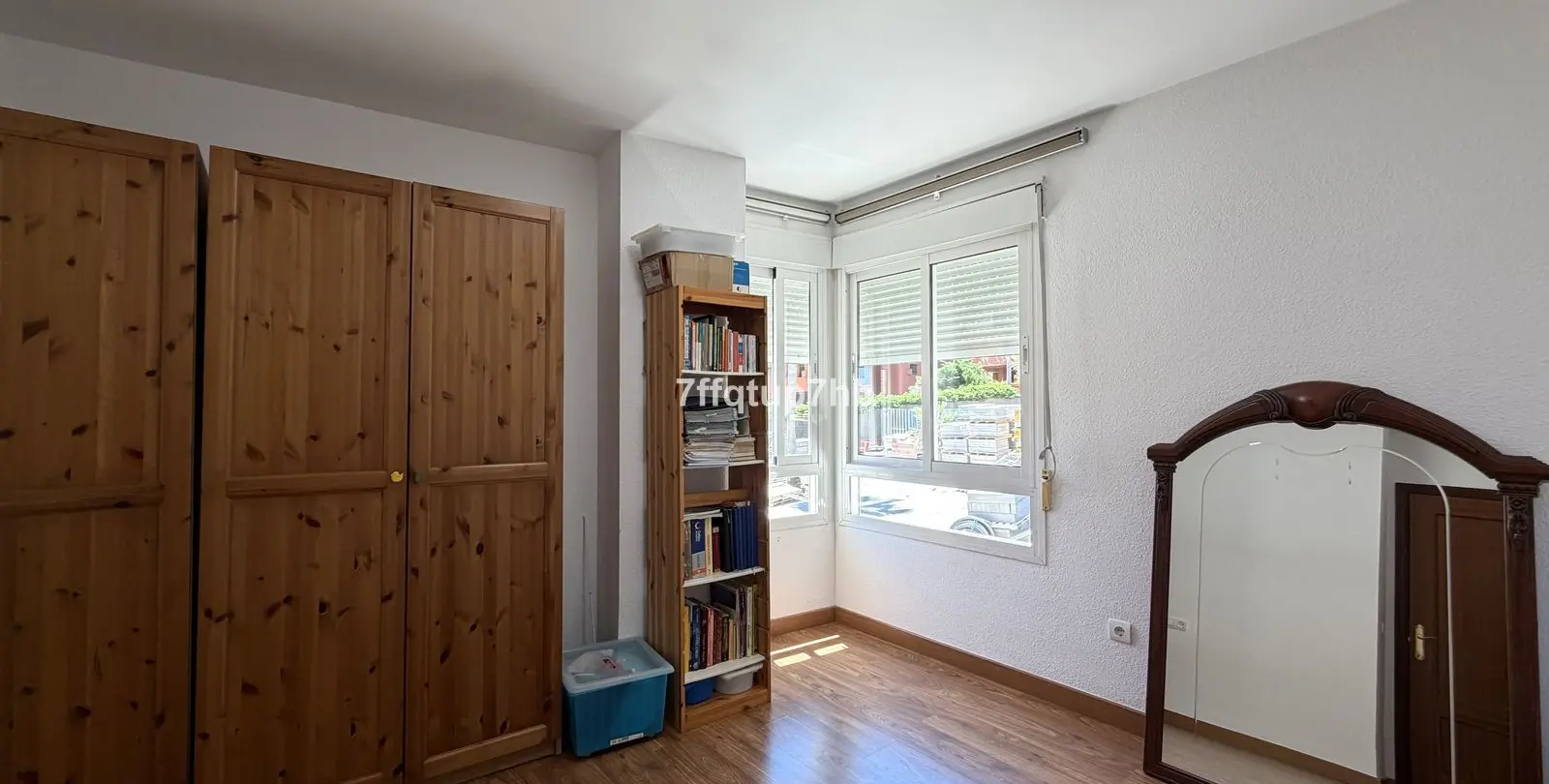 Venta de apartamento en planta media en Estepona 17