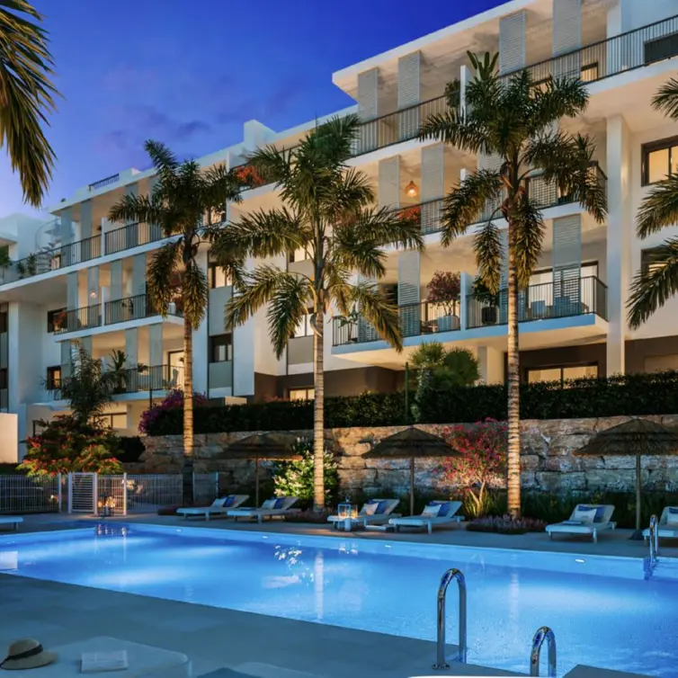 Продажа апартаментов на среднем этаже в Estepona