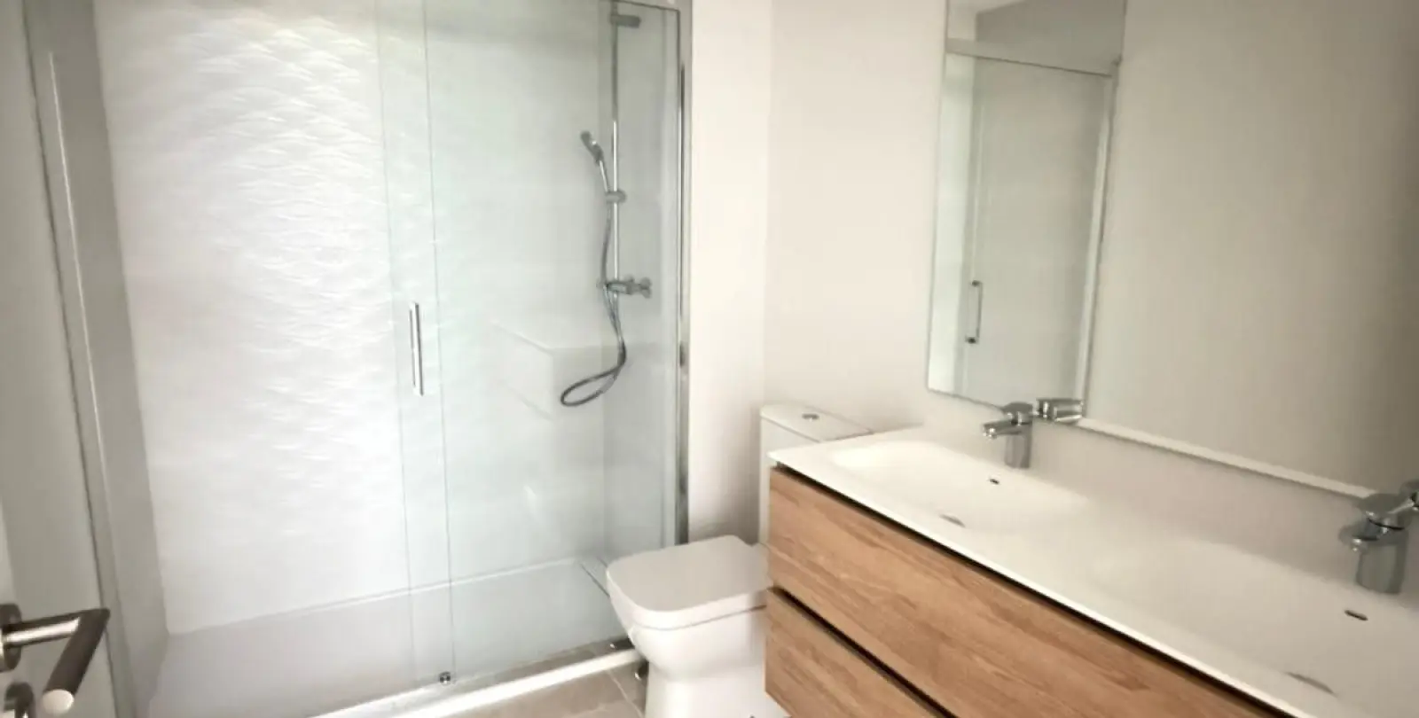 Продажа апартаментов на среднем этаже в Estepona 11