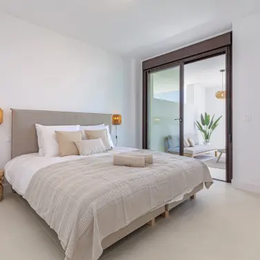 Sale of middle floor apartment in Fuengirola