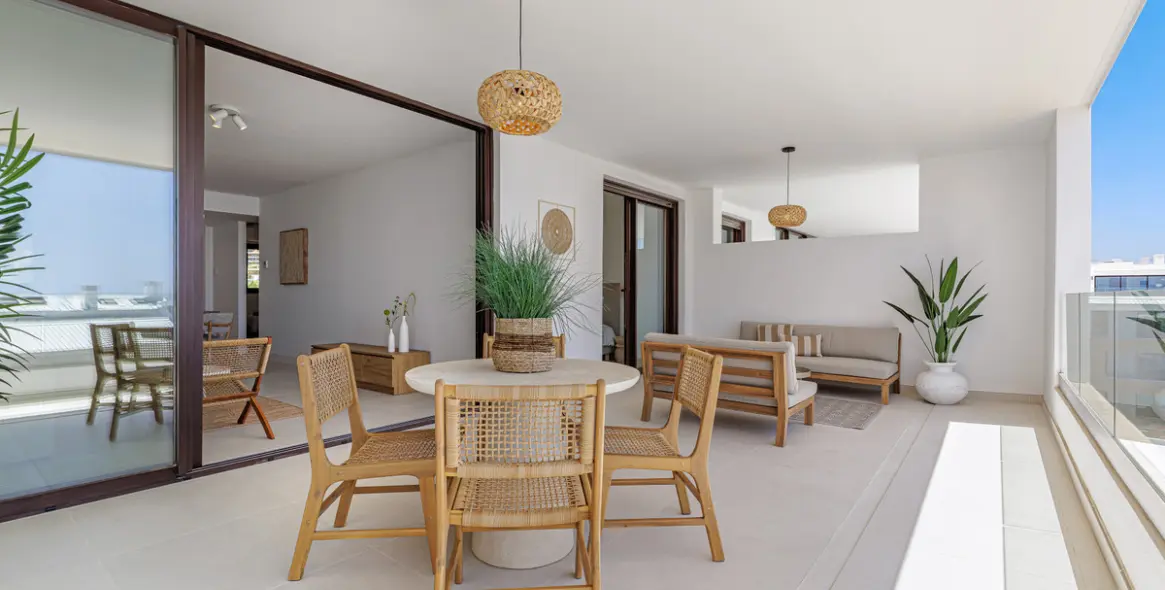 Sale of middle floor apartment in Fuengirola 14