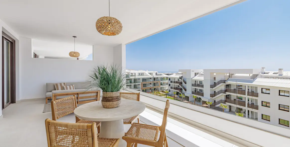 Sale of middle floor apartment in Fuengirola 15