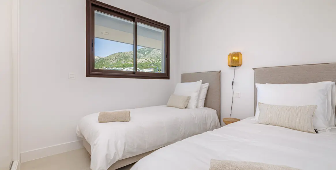 Sale of middle floor apartment in Fuengirola 20