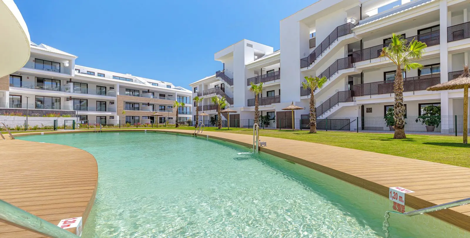 Продажа апартаментов на среднем этаже в Fuengirola 24