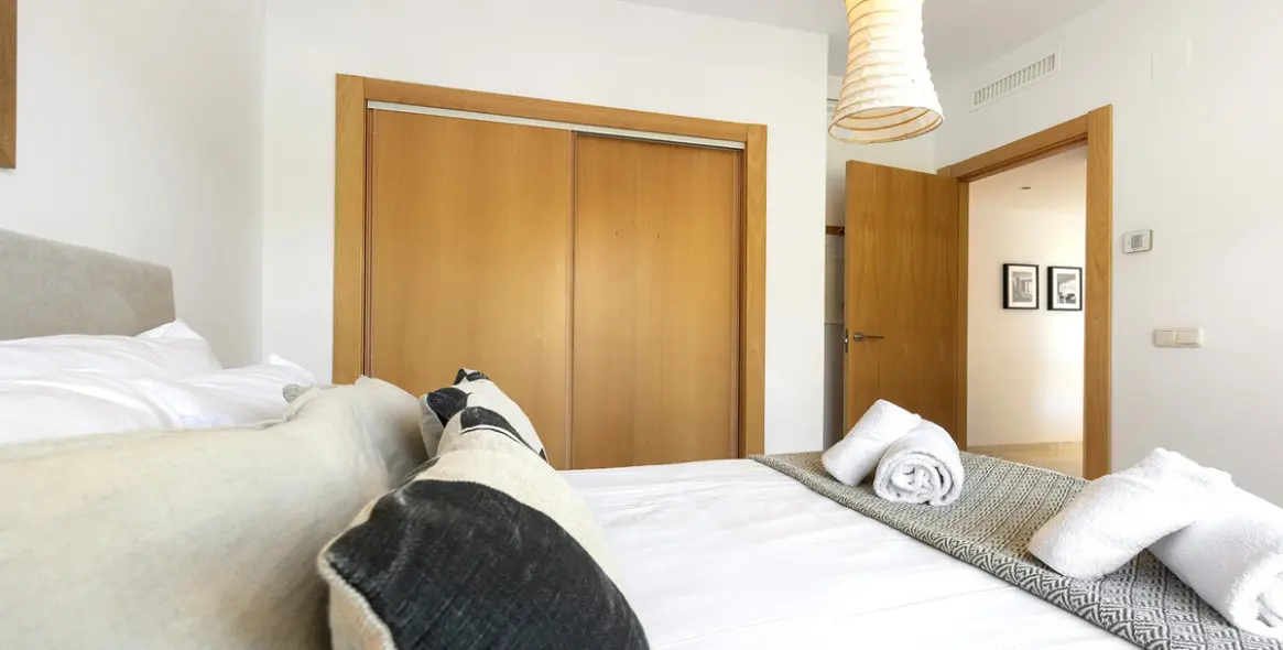 Sale of penthouse in Casares 32