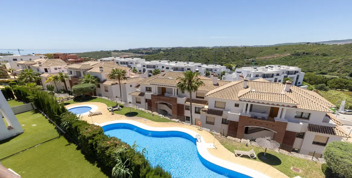 Sale of penthouse in Casares 58
