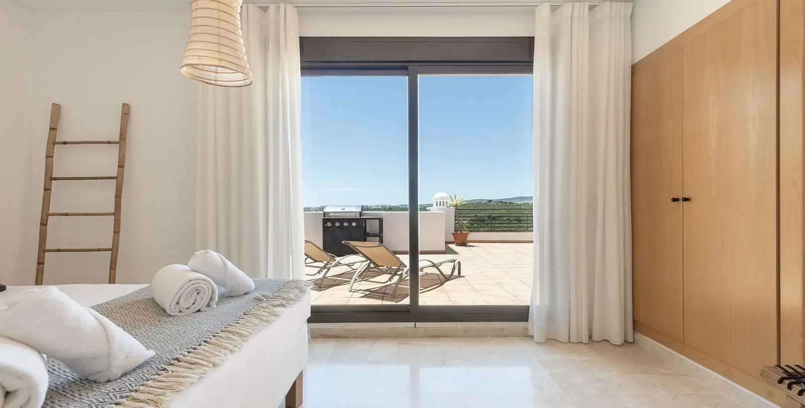 Продажа пентхауса в Casares 18