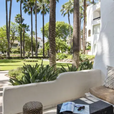 Sale of ground floor apartment in Puerto Banús