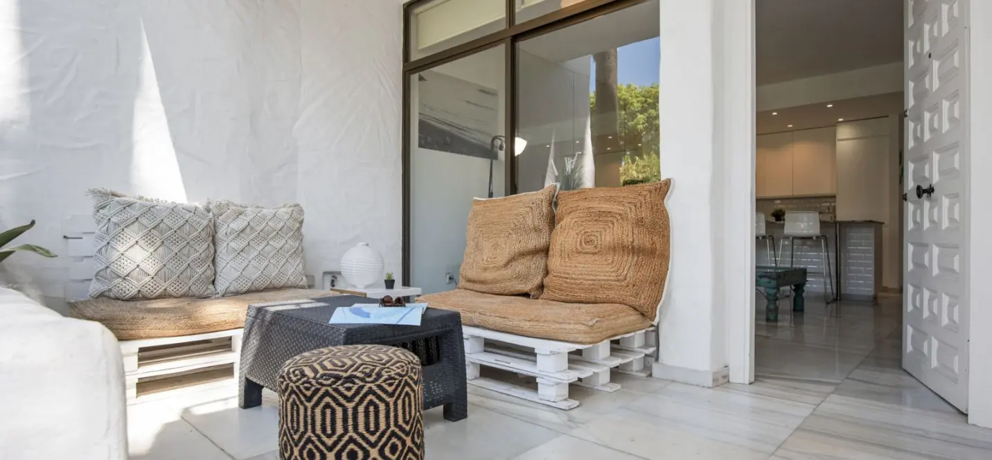 Sale of ground floor apartment in Puerto Banús 1