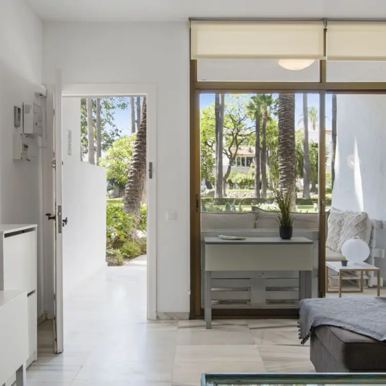Sale of ground floor apartment in Puerto Banús