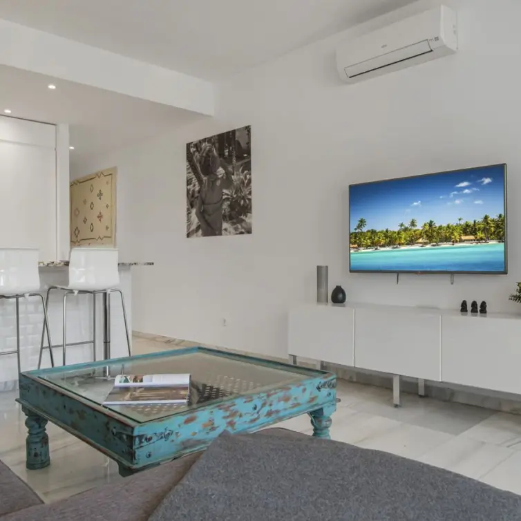 Sale of ground floor apartment in Puerto Banús