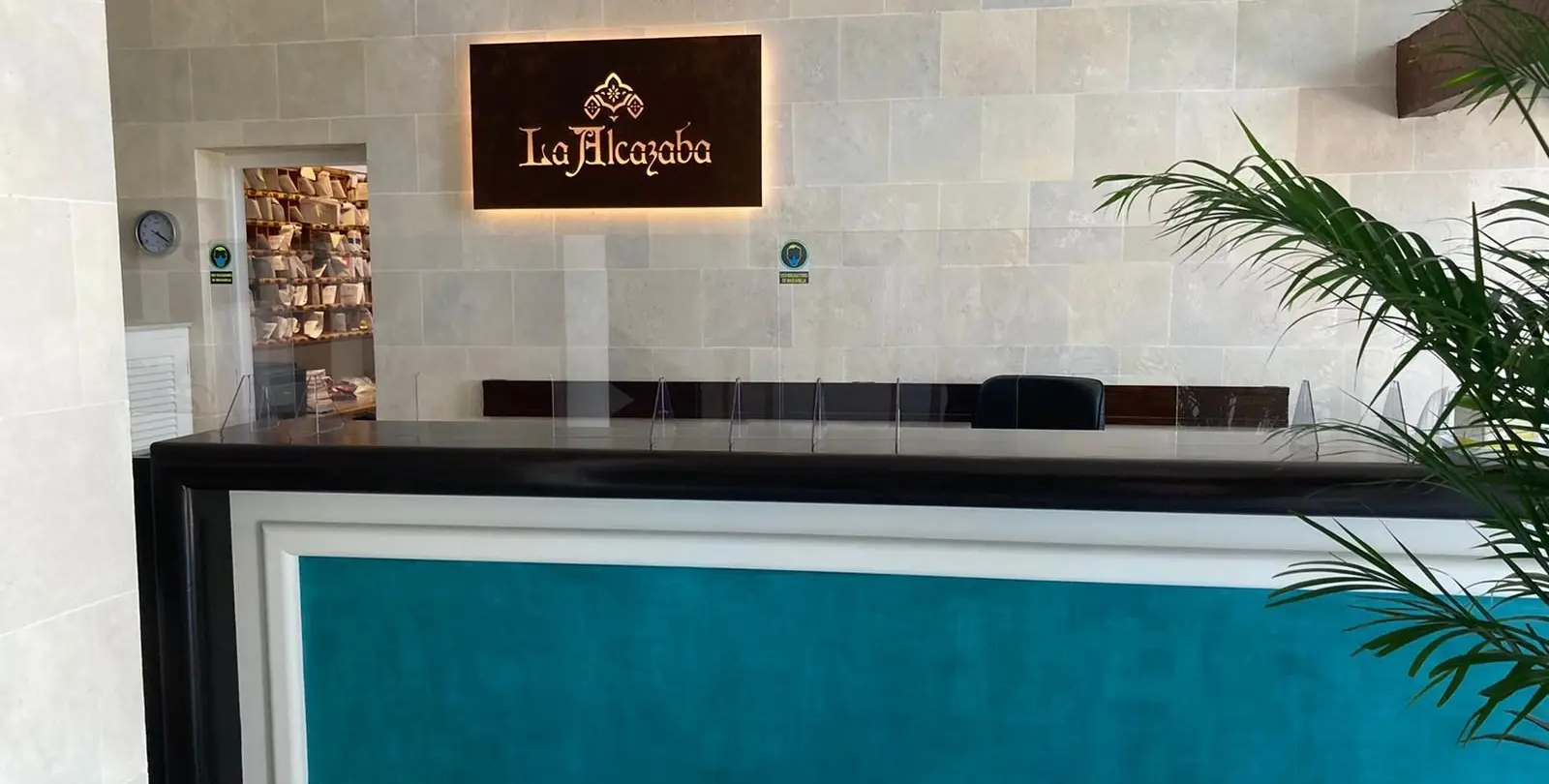 Sale of ground floor apartment in Puerto Banús 24