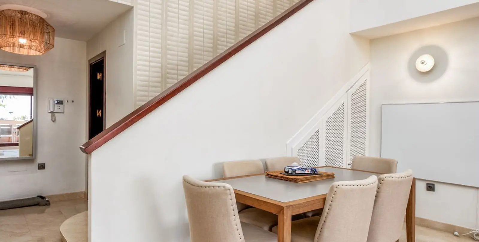 Sale of penthouse duplex in La Mairena 11