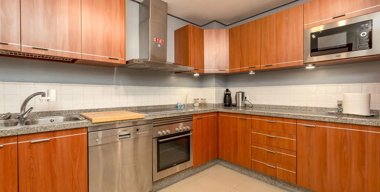 Sale of penthouse duplex in La Mairena 19
