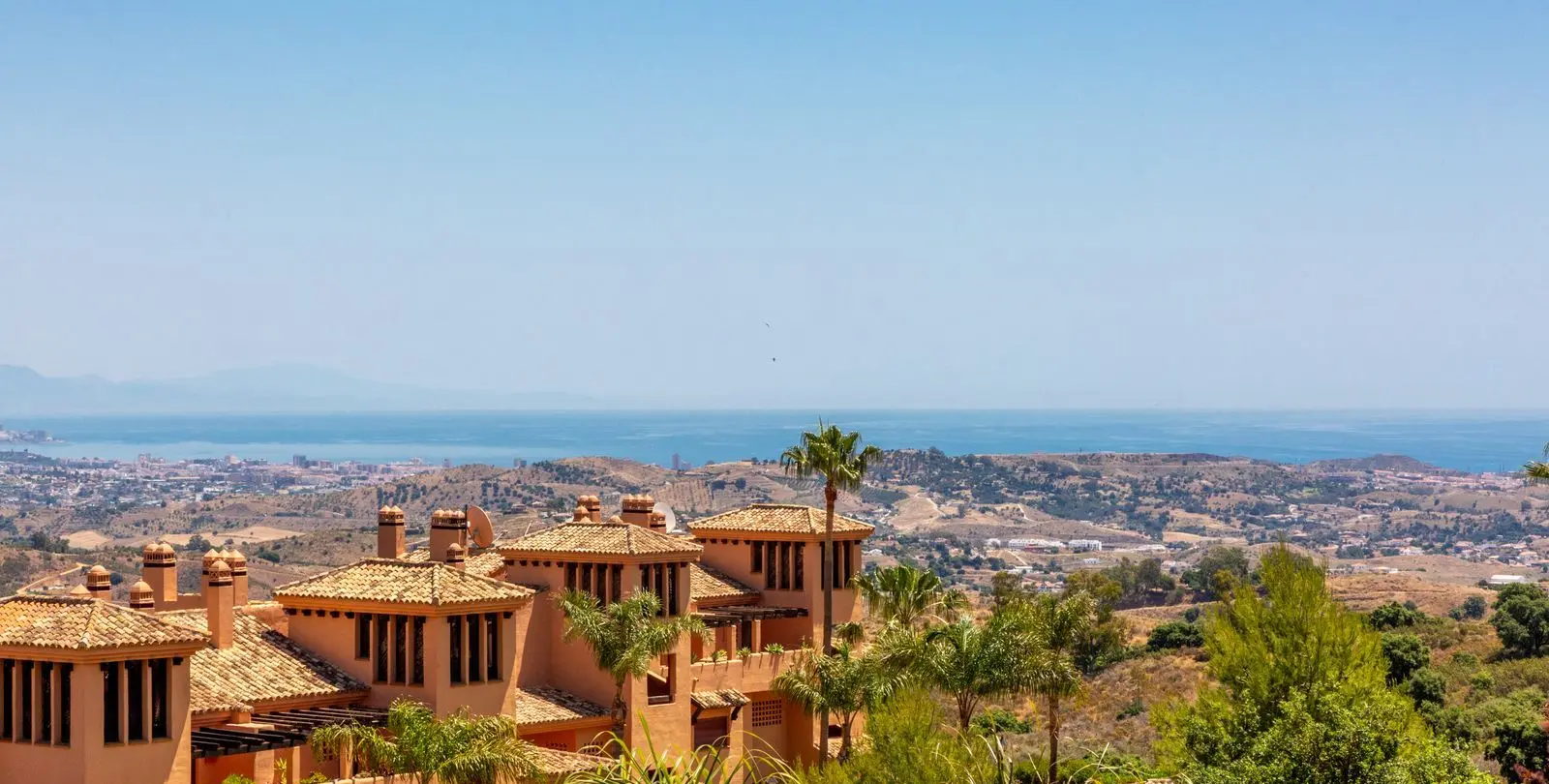 Sale of penthouse duplex in La Mairena 39