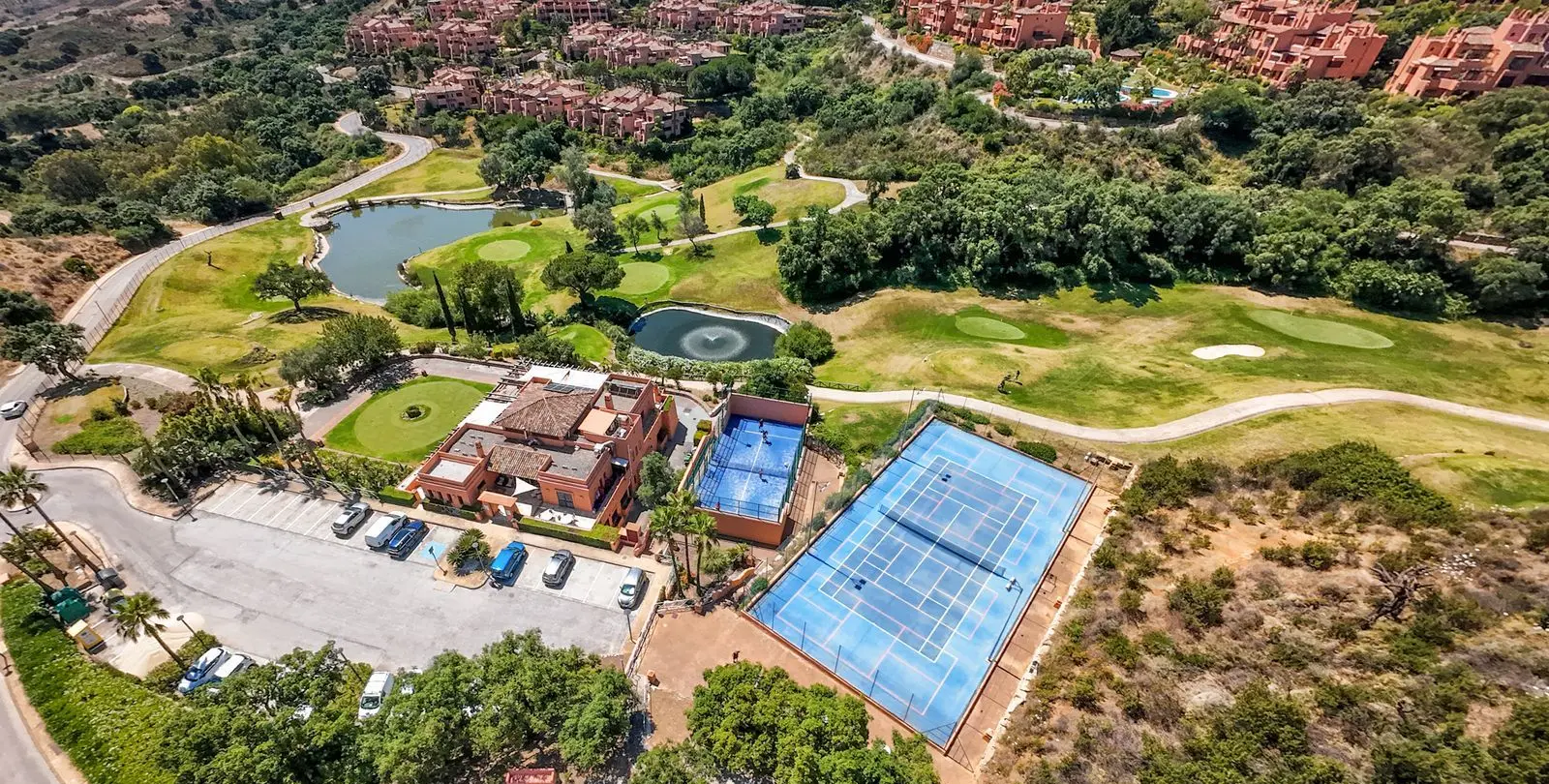 Sale of penthouse duplex in La Mairena 42