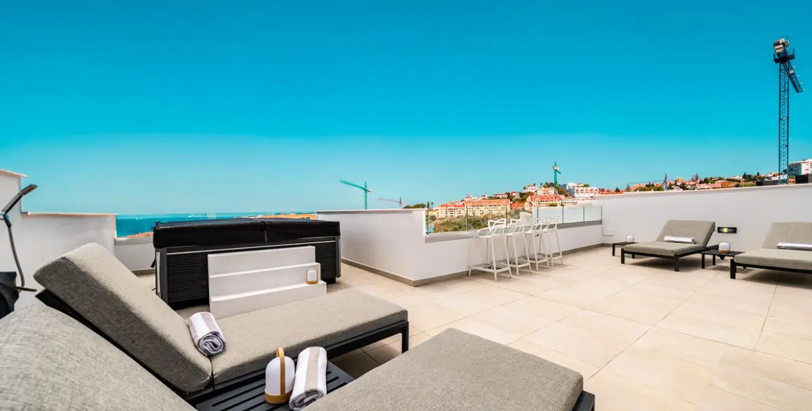 Venta de ático dúplex en Carvajal 16