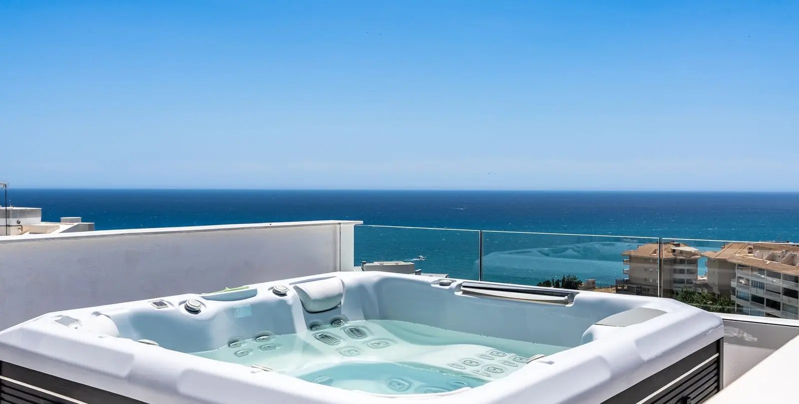 Sale of penthouse duplex in Carvajal 13