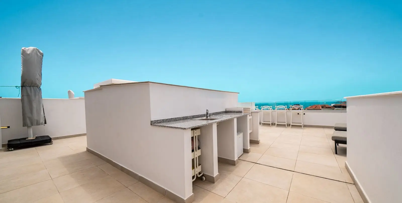 Sale of penthouse duplex in Carvajal 16