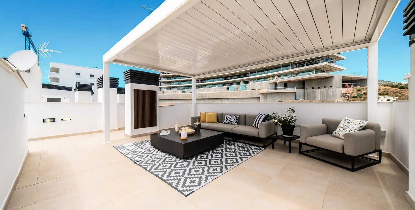 Sale of penthouse duplex in Carvajal 17