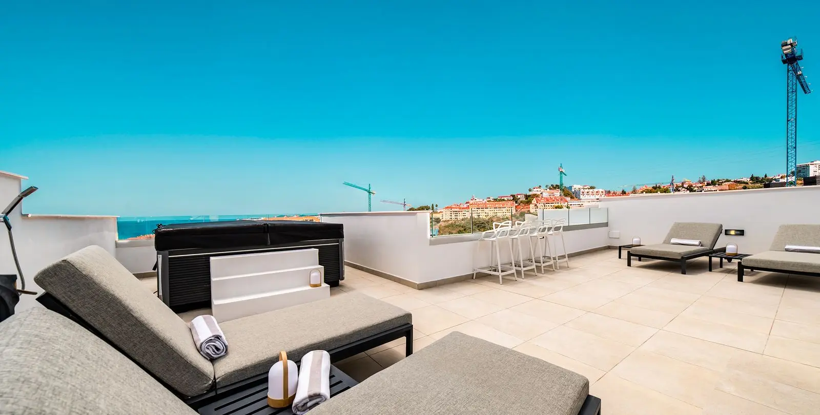 Sale of penthouse duplex in Carvajal 18