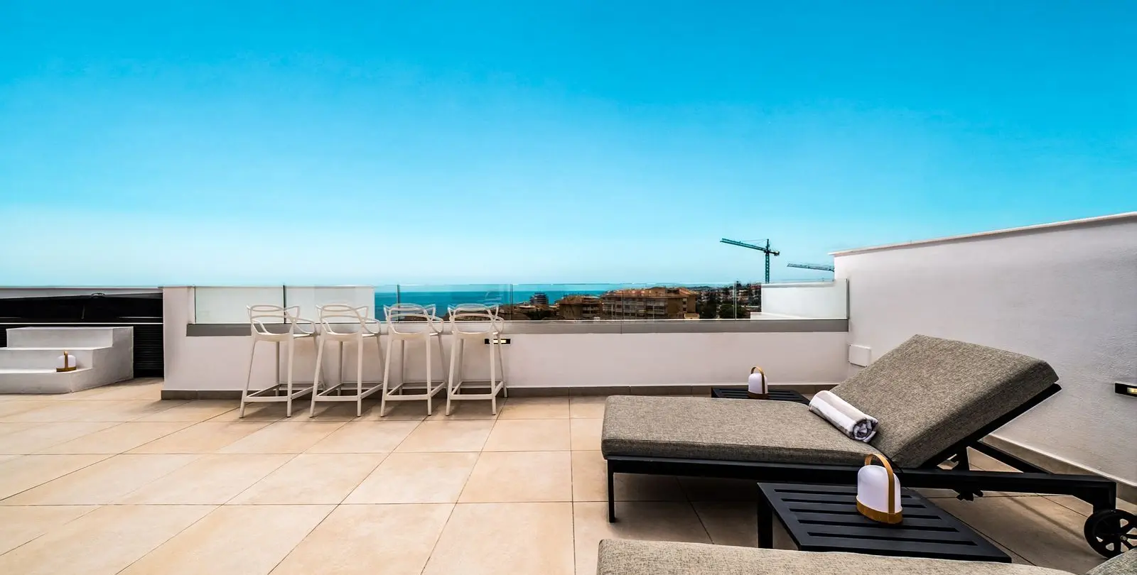 Sale of penthouse duplex in Carvajal 19