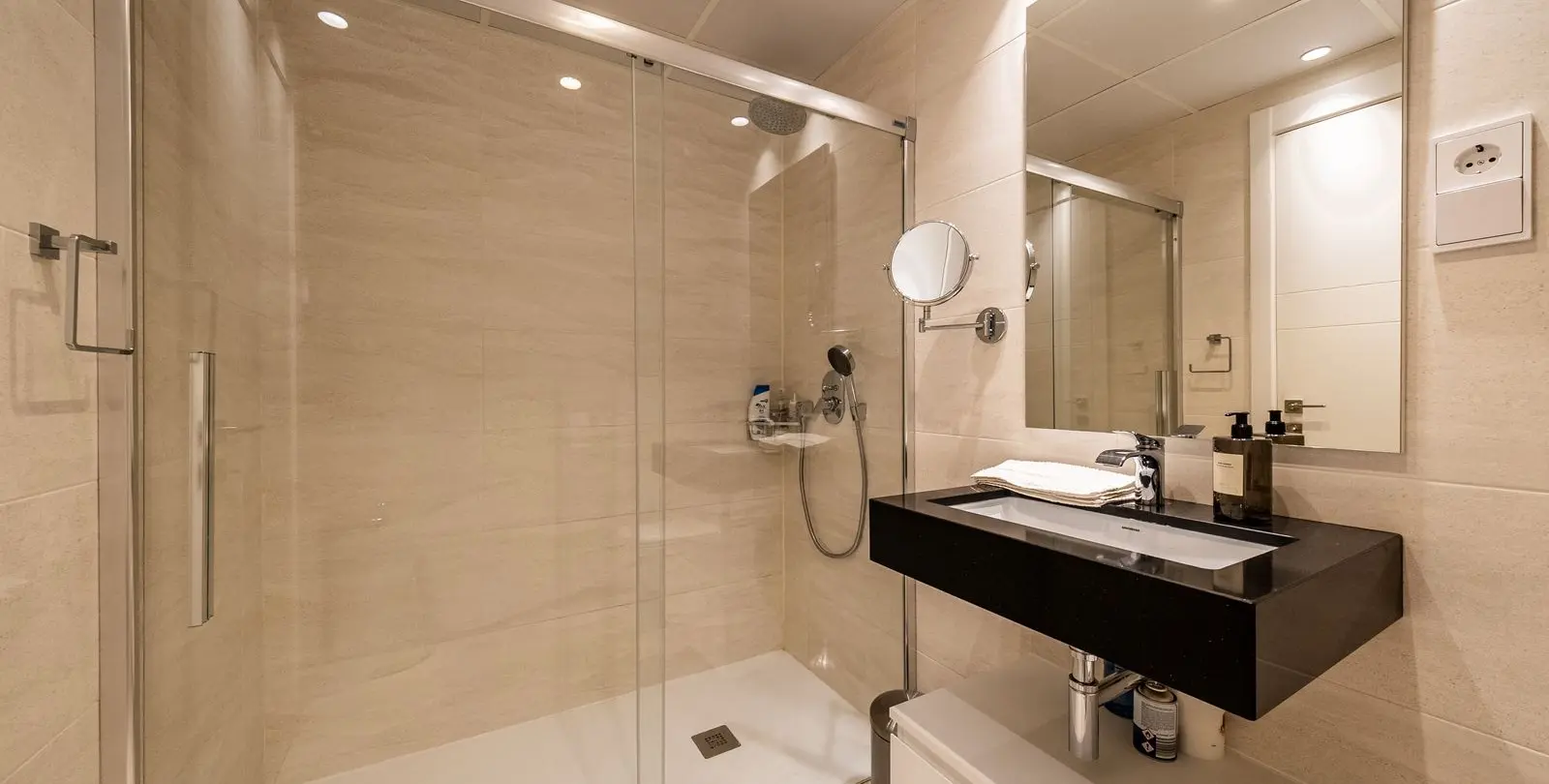 Sale of penthouse duplex in Carvajal 26